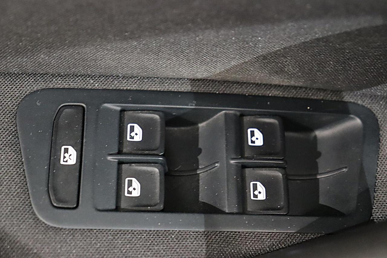 Volkswagen Golf VII IQ.DRIVE 1.6 TDI ACC PDC TEMPOMAT BT, миниатюра 17