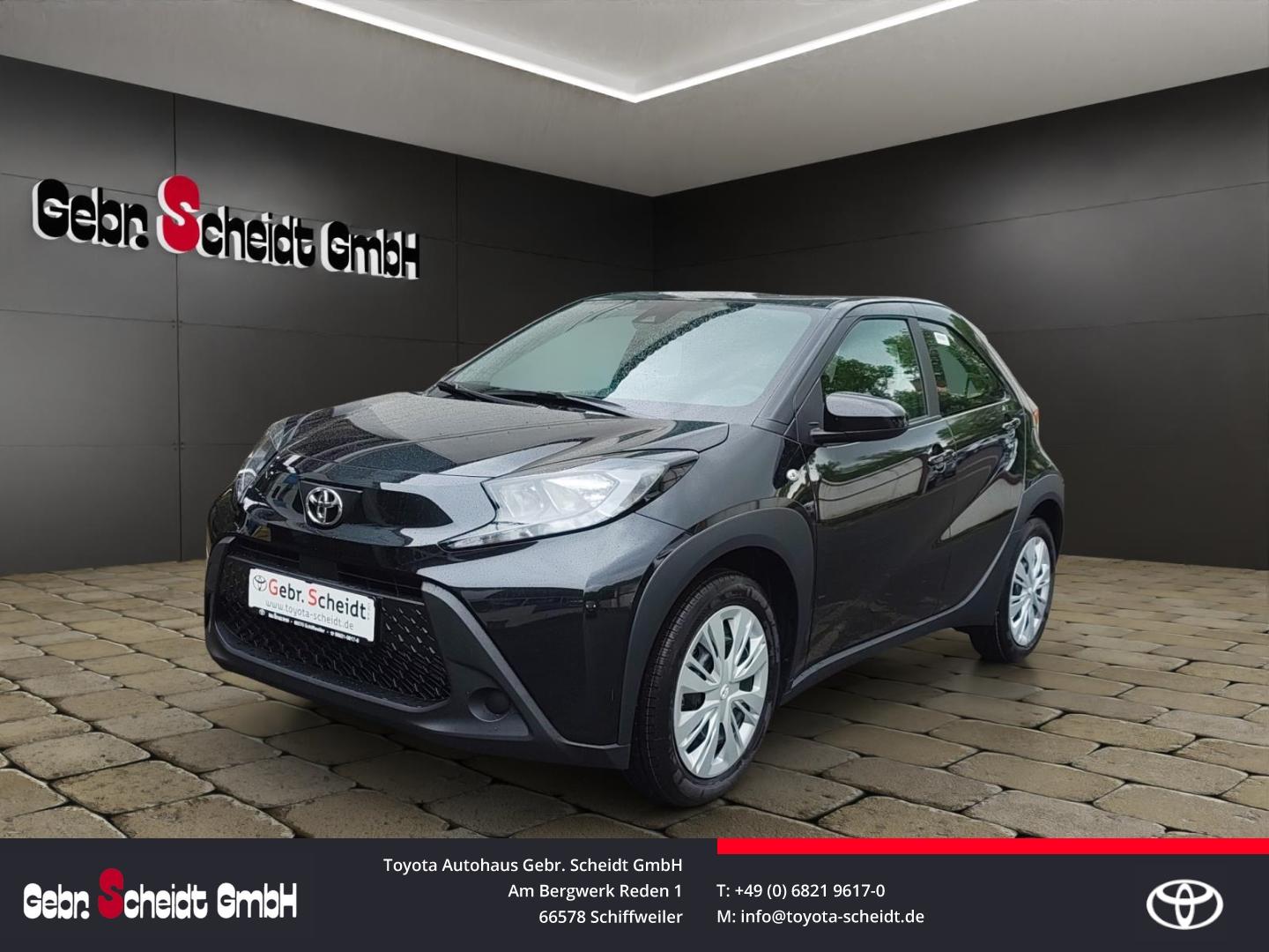 Toyota Aygo X Business  Apple CarPlay  Android Auto    