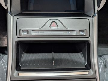 Ford Explorer Select RWD