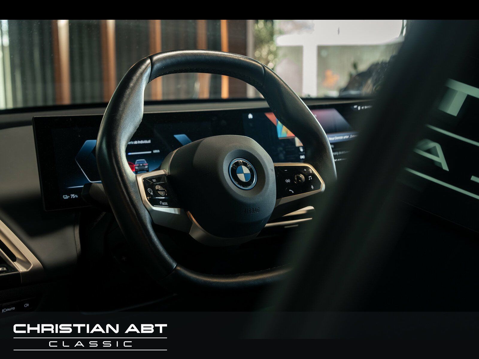 Fahrzeugabbildung BMW iX M60 Head-up * Surround-View * 22 Zoll