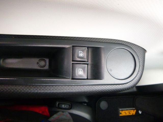 Fahrzeugabbildung Renault Twingo 1,0 SCe 70 >49.943KM/Sitzheizung<