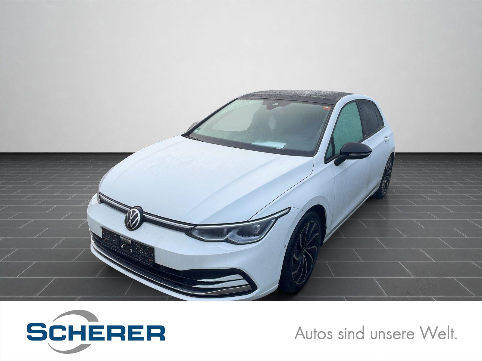 Volkswagen Golf VIII 1,5 TSI DSG Standheizung/Panoramadach/