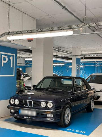 BMW E30 320i Cabrio Chrome Model