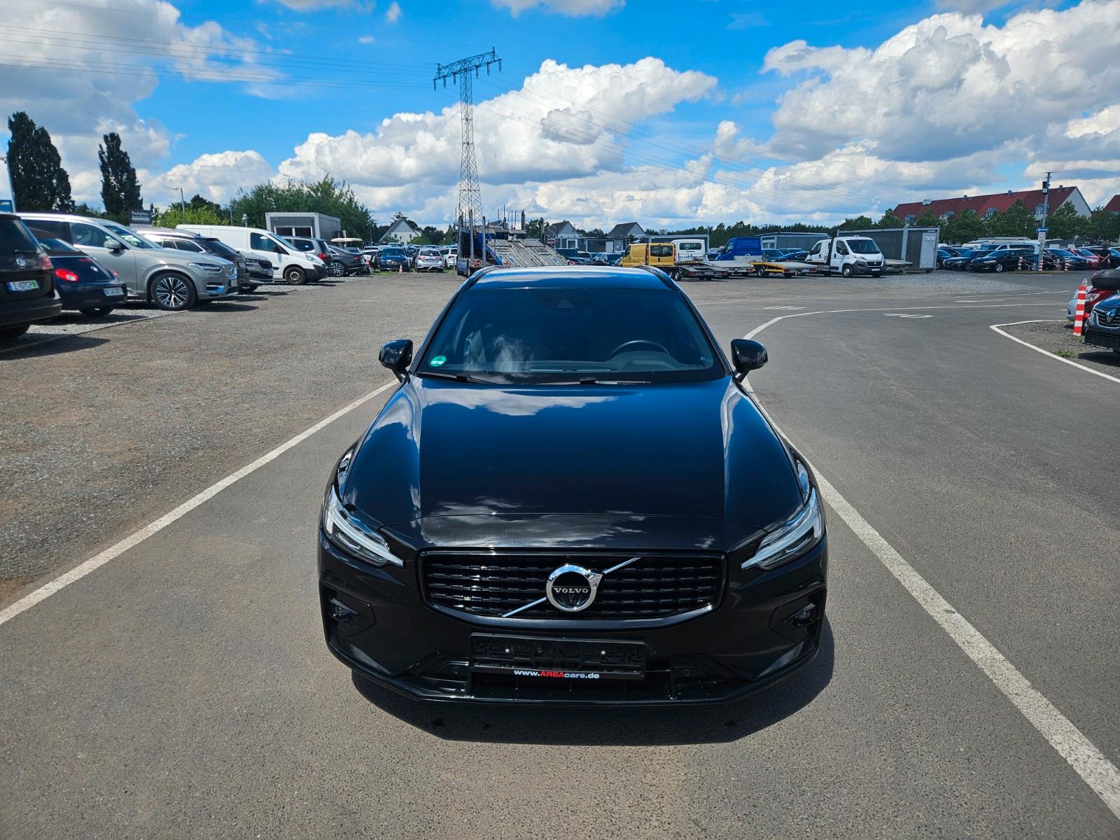 Volvo V60 Kombi Plus Dark 360 GRAD-KAMERA,,,,