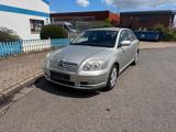 Toyota Avensis AHK KLIMA TÜV - gebrauchte Toyota Avensis aus dem Jahr 2005