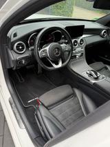 Mercedes-Benz C 300 de T AMG Pano LED Junge St. Batteriezert. - Hybrid (Diesel/Elektro): Alcantara, Panorama-Dach