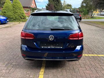 Volkswagen Golf - 6