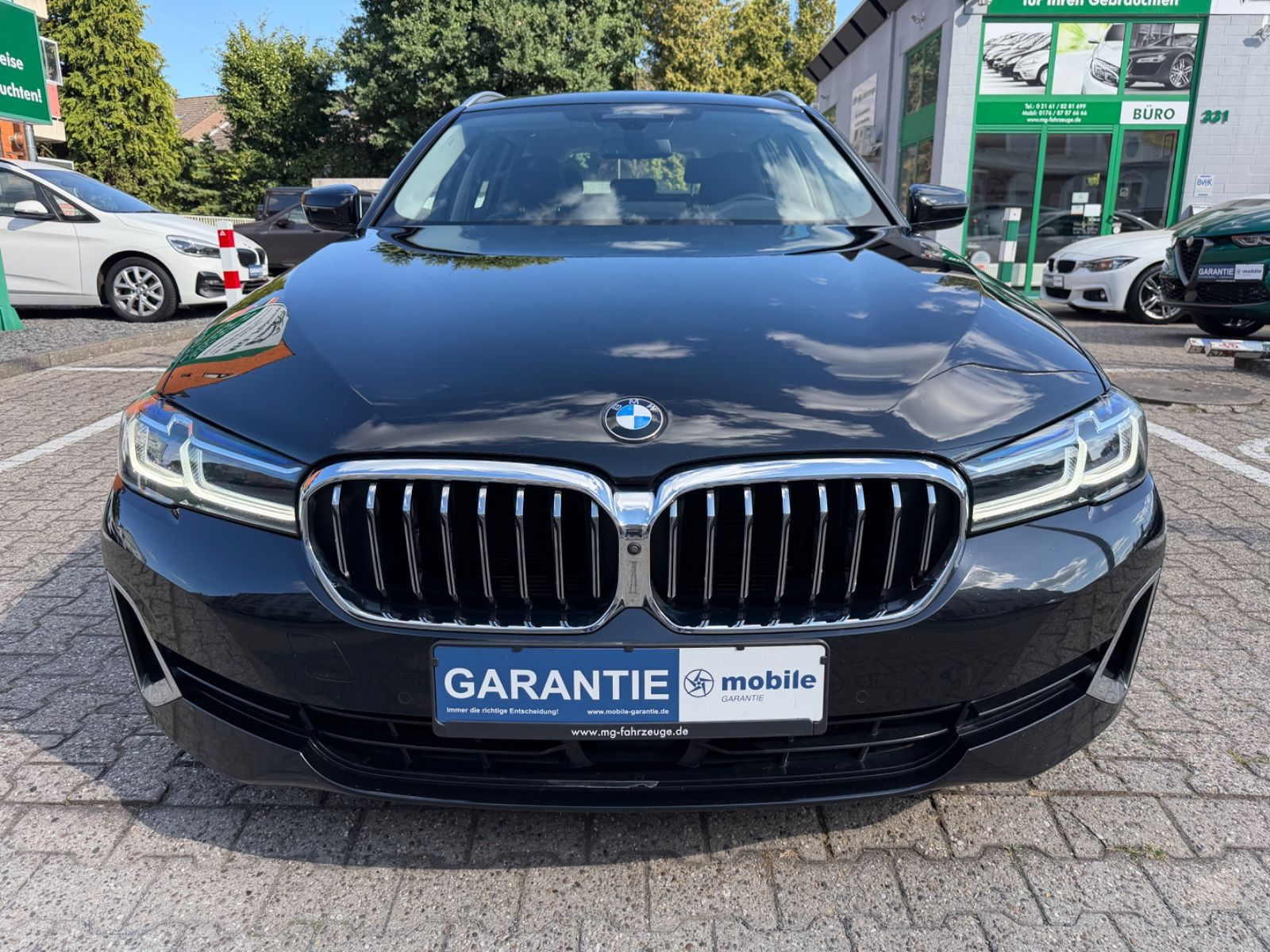Fahrzeugabbildung BMW 520d Touring xDrive Luxury Line LASER PANO HUD