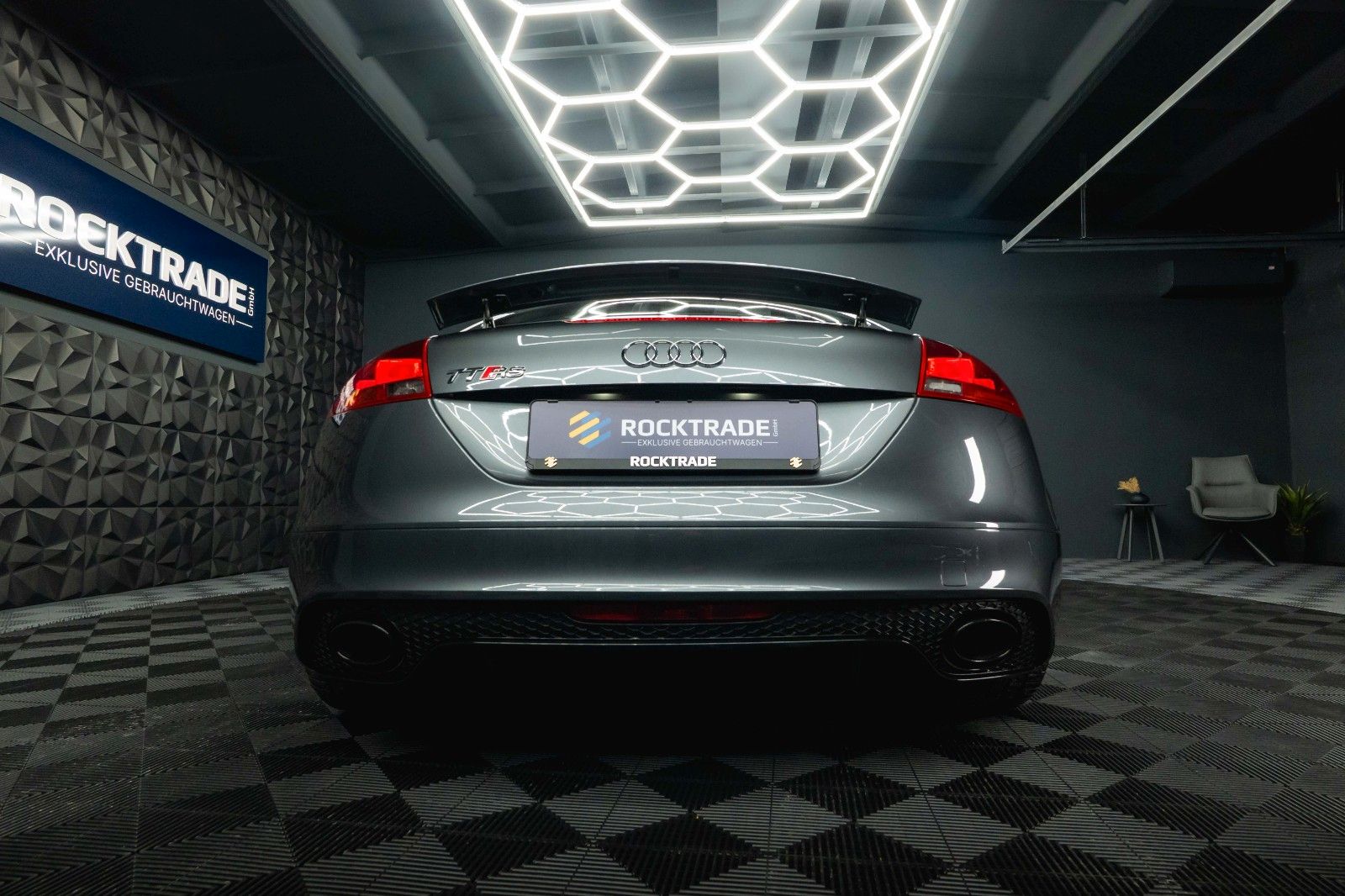 Fahrzeugabbildung Audi 2.5 TFSI TT RS Coupe quattro 6-Gang *Bi-Xenon*