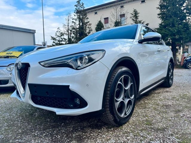 Alfa Romeo Stelvio 2.2 Turbodiesel 210 CV AT8 Q4