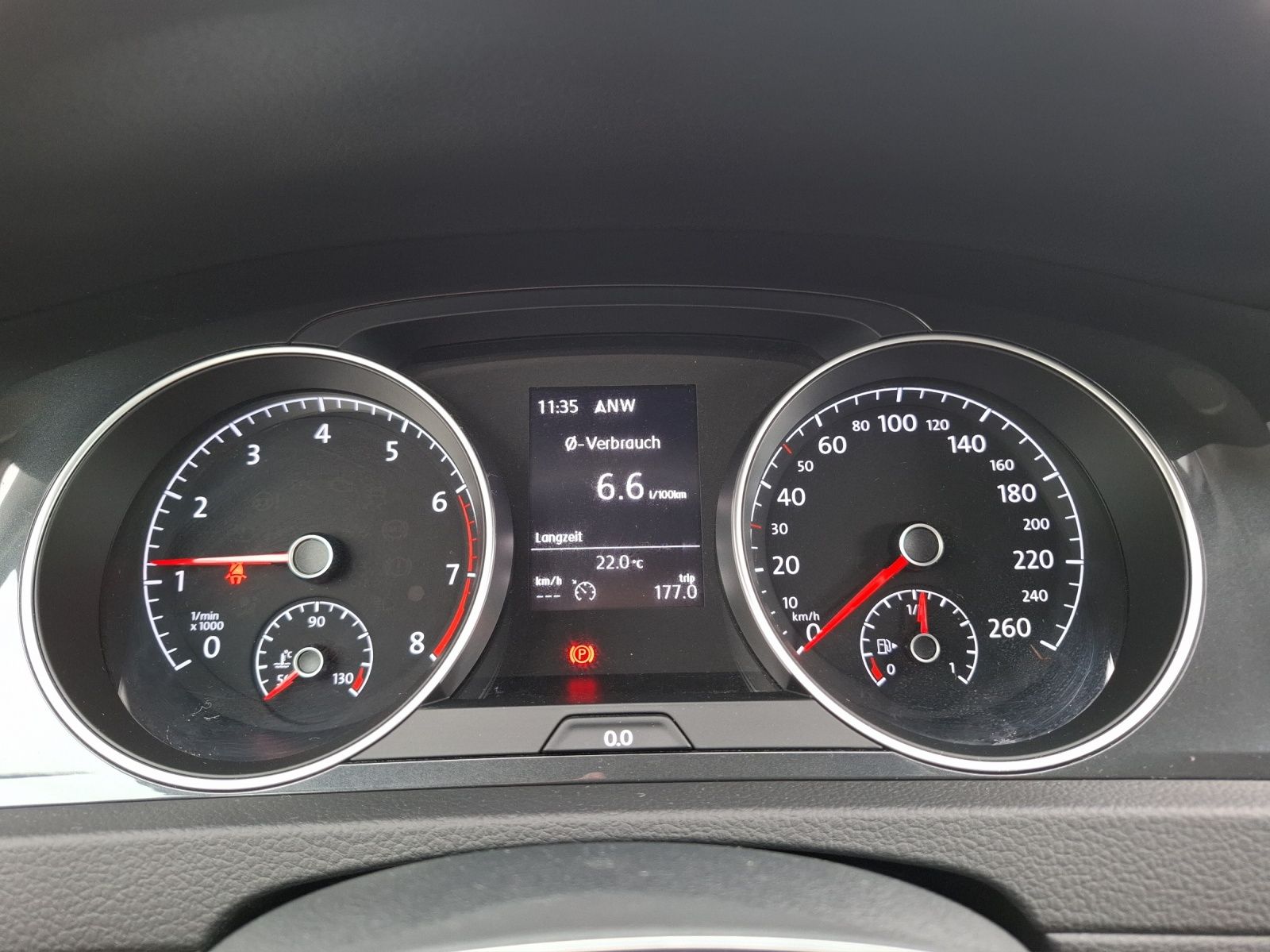 Fahrzeugabbildung Volkswagen Golf VII Variant TSI Comfortline Navi ACC RFK SH
