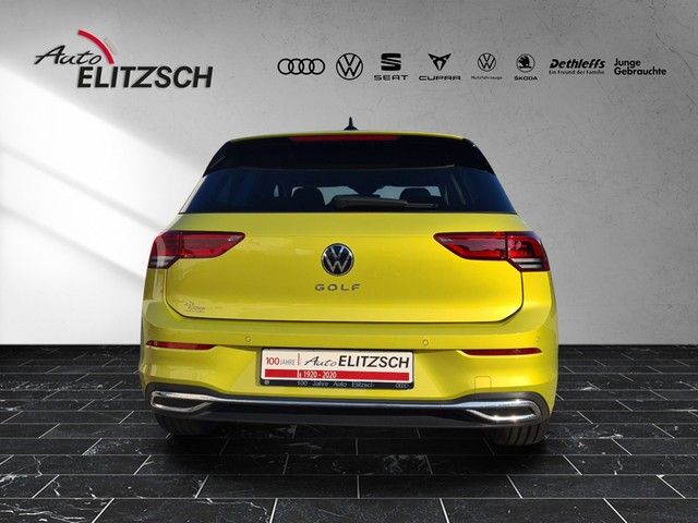 Fahrzeugabbildung Volkswagen Golf VIII Style LED ACC AID HUD NAVI PDC SHZ LED