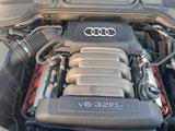 Audi A8 3.2 FSI multitronic - - Audi A8 mit Benzin-Antrieb: Limousine, 3.2