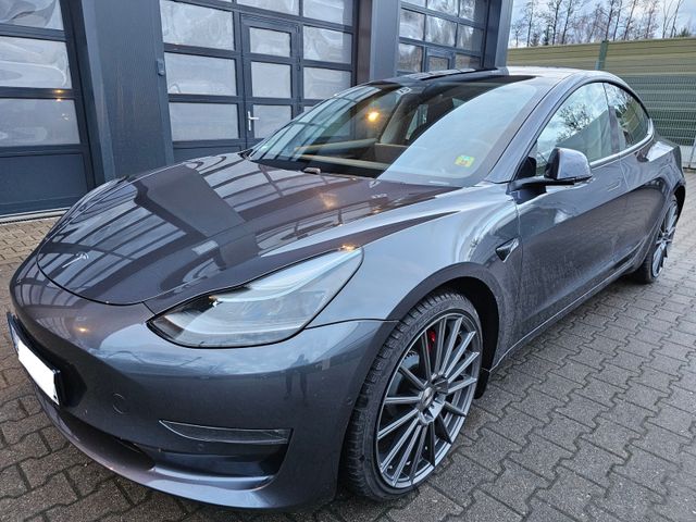 Tesla Model 3 Performance Dual AWD