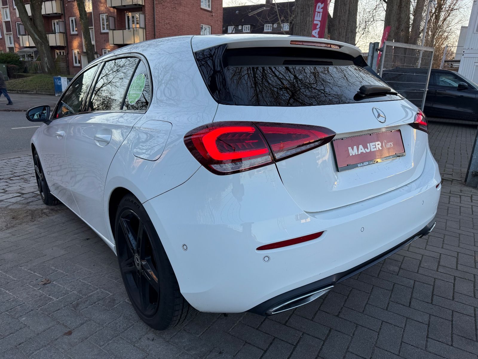 Fahrzeugabbildung Mercedes-Benz A 220 Night Paket*LED*KAMERA*TEMPO*SITZHEIZ*PDC*