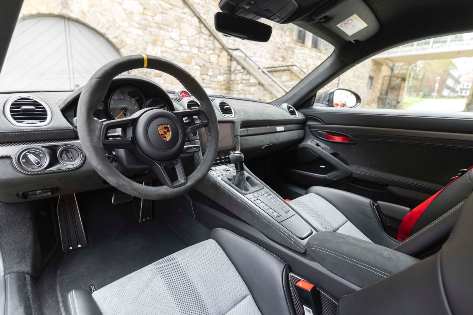 Fahrzeugabbildung Porsche Cayman GT4 RS WEISSACH LIFT BOSE PCCB MAGNESIUM