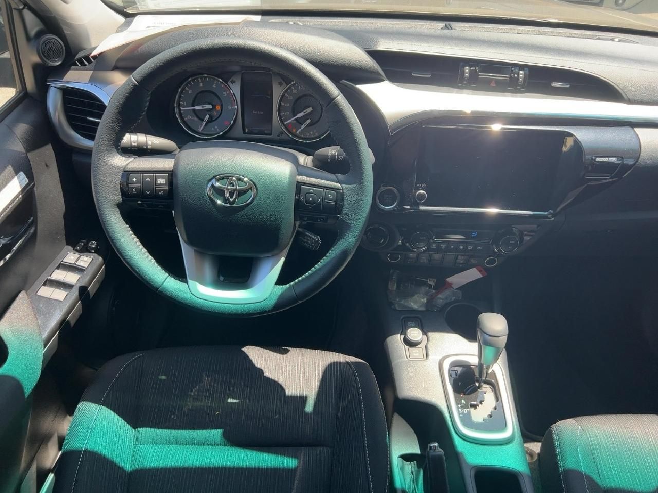 Fahrzeugabbildung Toyota Hilux Double Cab Comfort 2.8 4x4 inkl. AHK