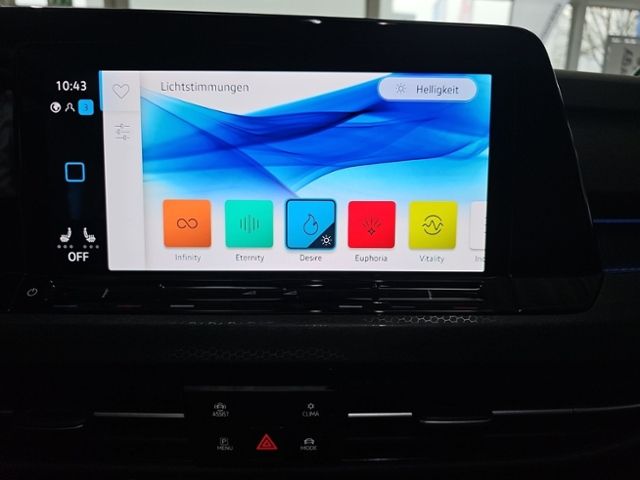 Fahrzeugabbildung Volkswagen Golf 2.0 TSI DSG GTI LED LM19 RFK SHZ APP-CONNEC