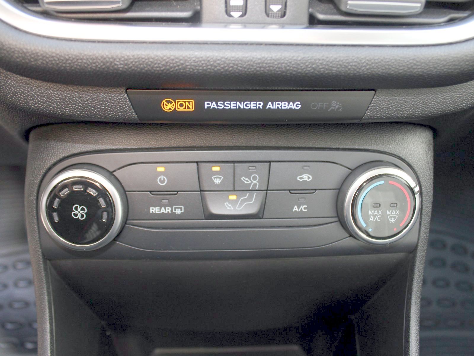Fahrzeugabbildung Ford Fiesta Trend 1,1