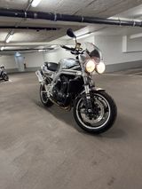 Triumph Speed Triple in Metallic  (TÜV gültig bis 08/25) - Offers matching your search criteria