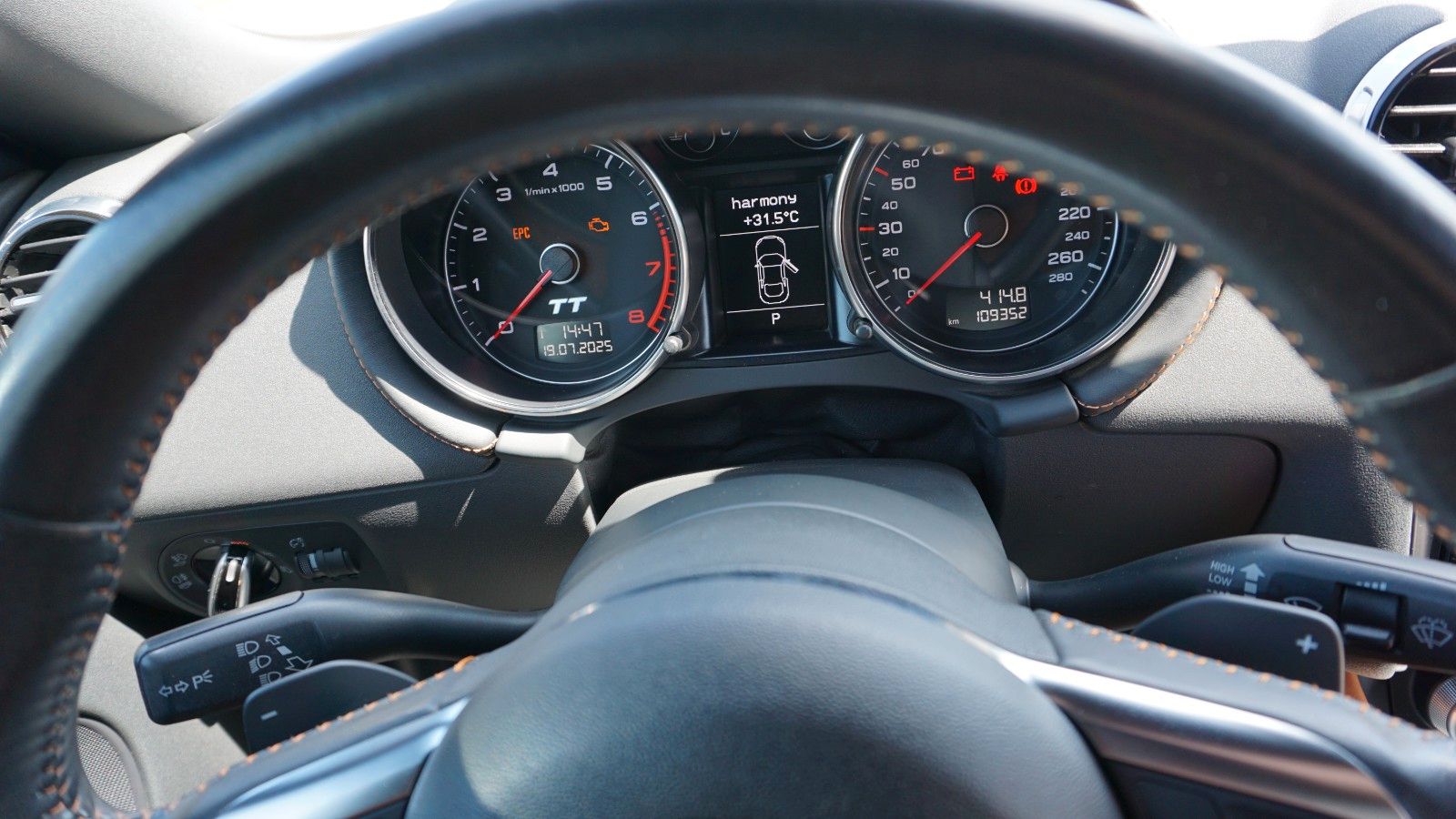 Fahrzeugabbildung Audi TT Roadster 2.0 TFSI quattro,Leder,Navi,Xenon,SH
