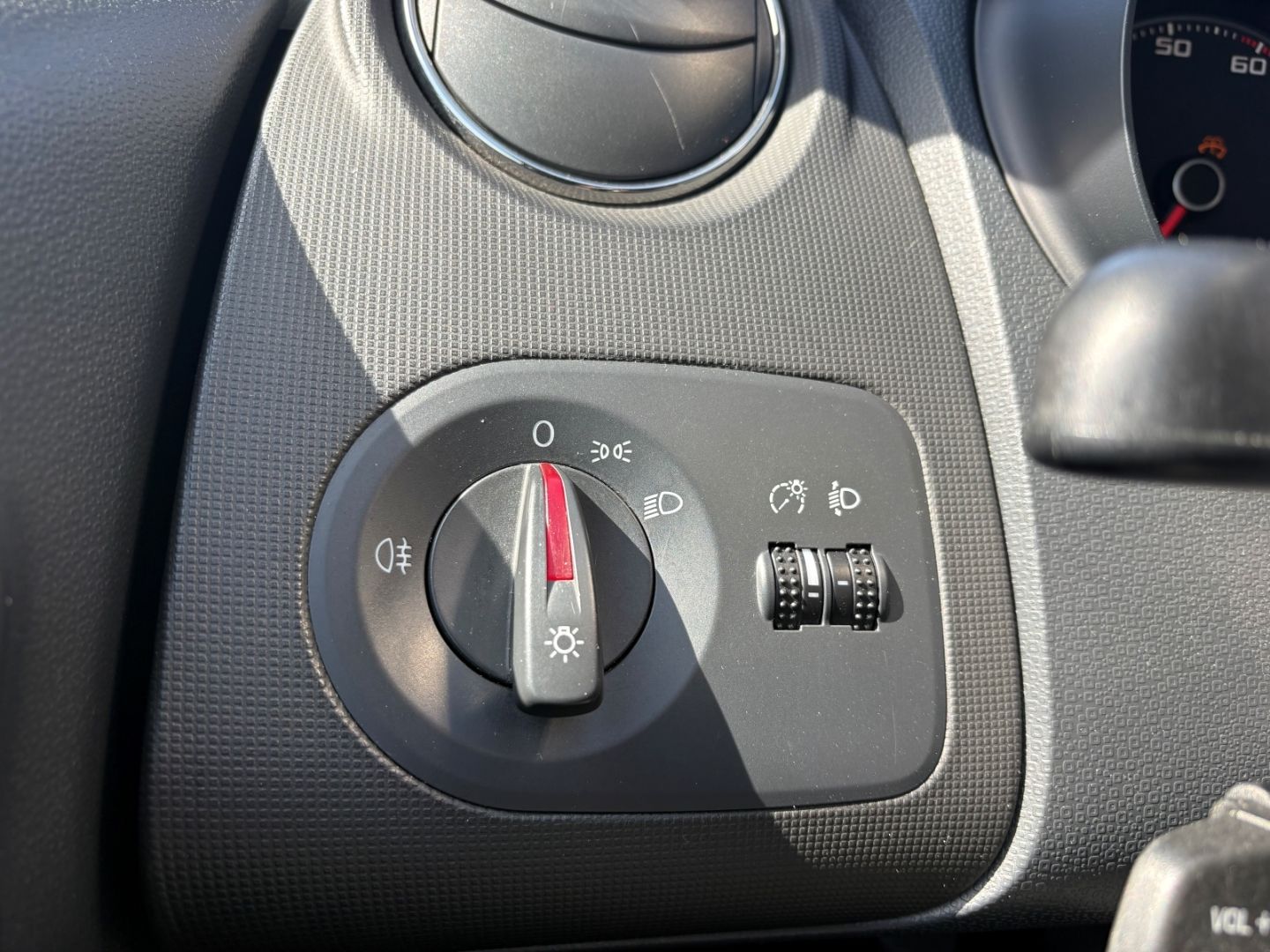 Fahrzeugabbildung SEAT Ibiza SC Stylance Style 8fach bereift Sitzheizun