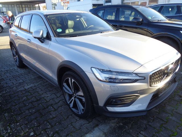 Volvo V60 Cross Country PLUS AWD*ACC*360*VOLL-LED