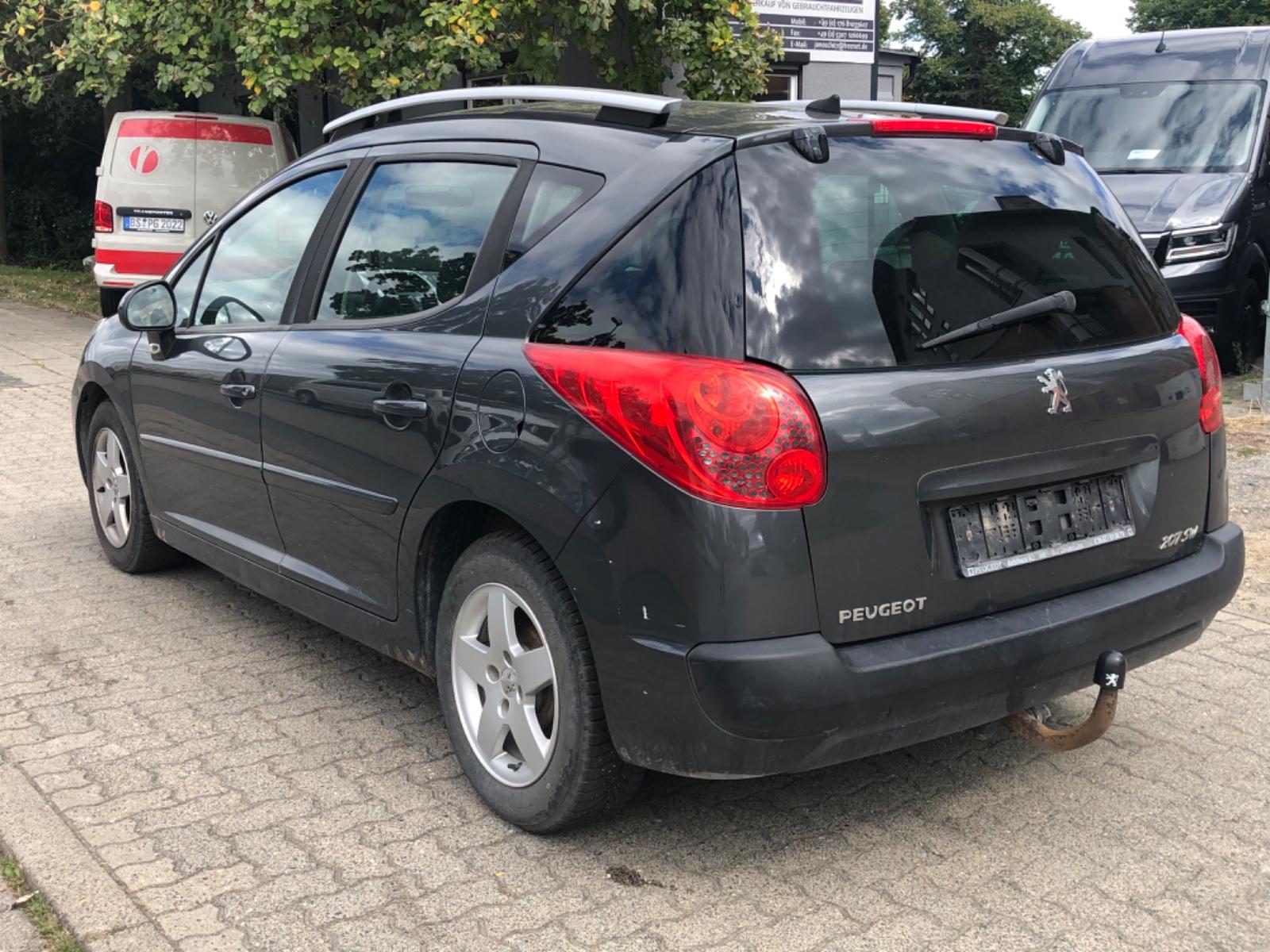 Peugeot 207 2008 — interior