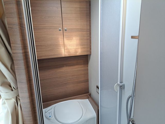Knaus L!VE TI 590 MF (UPE: 102.300,- )