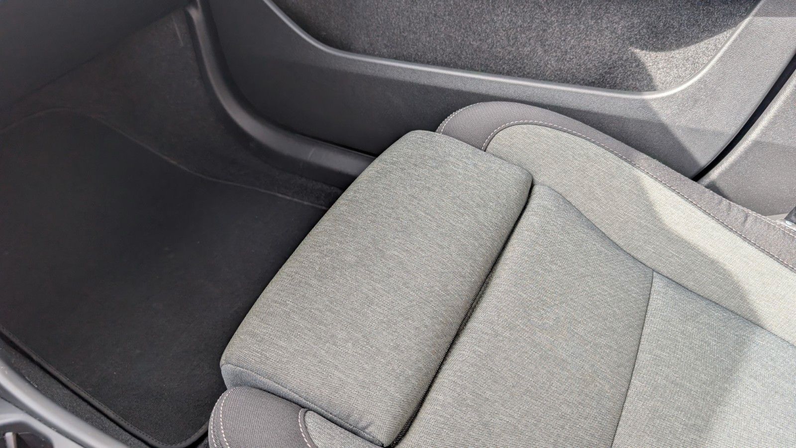 Fahrzeugabbildung Volvo XC 40 B4/Standheizung/Winterpaket
