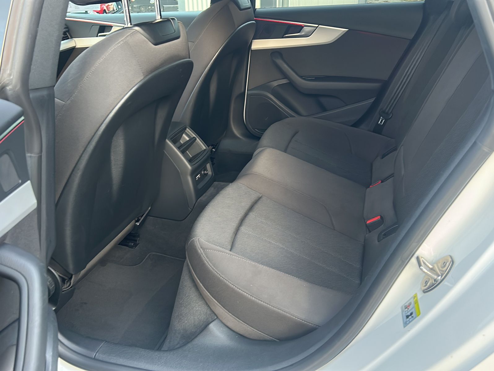 Fahrzeugabbildung Audi A5 Sportback 40 TDI S tronic advanced