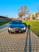 Mercedes-Benz Mercedes Benz E 240 - gebrauchte Mercedes-Benz E-Klasse aus dem Jahr 1998