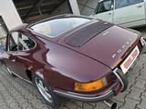 Porsche 911 T 2.4 Coupe deutsche Auslieferung burgundrot - Oldtimer: Deutsche