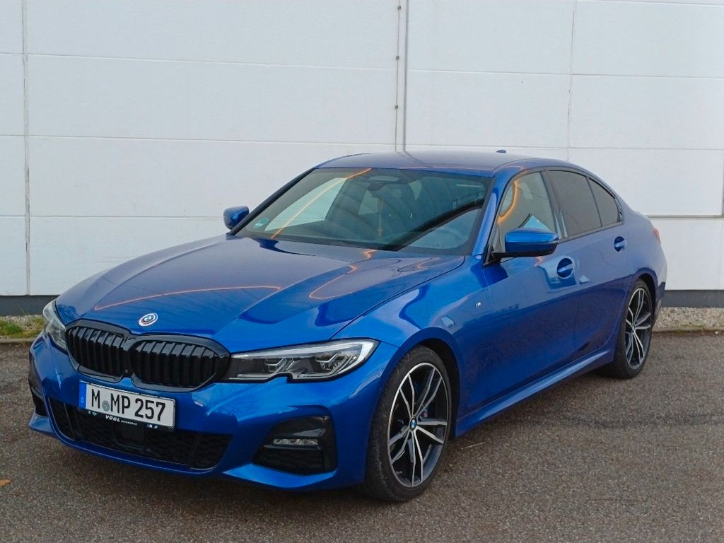 Image of BMW 330