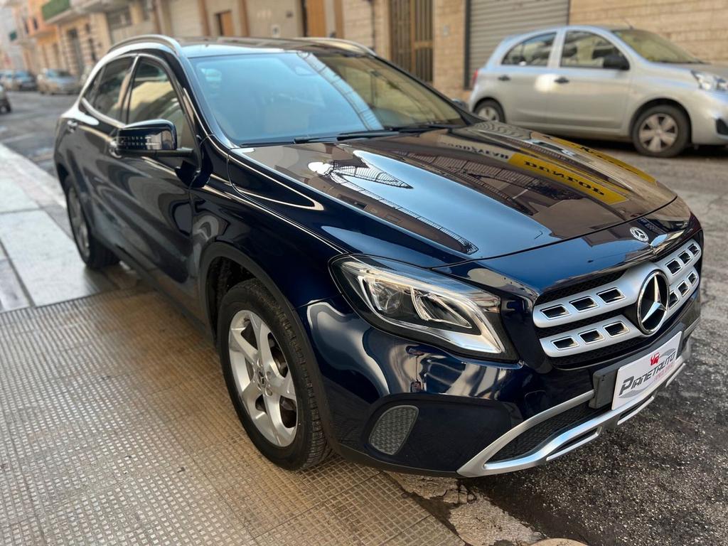 Mercedes-Benz GLA 200