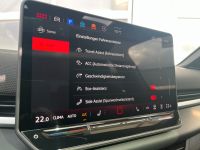 Volkswagen T-Roc 1.5 eTSI DSG R-Line PANO AHK MATRIX 4JGAR bei Autohaus Landmann & Maier OHG