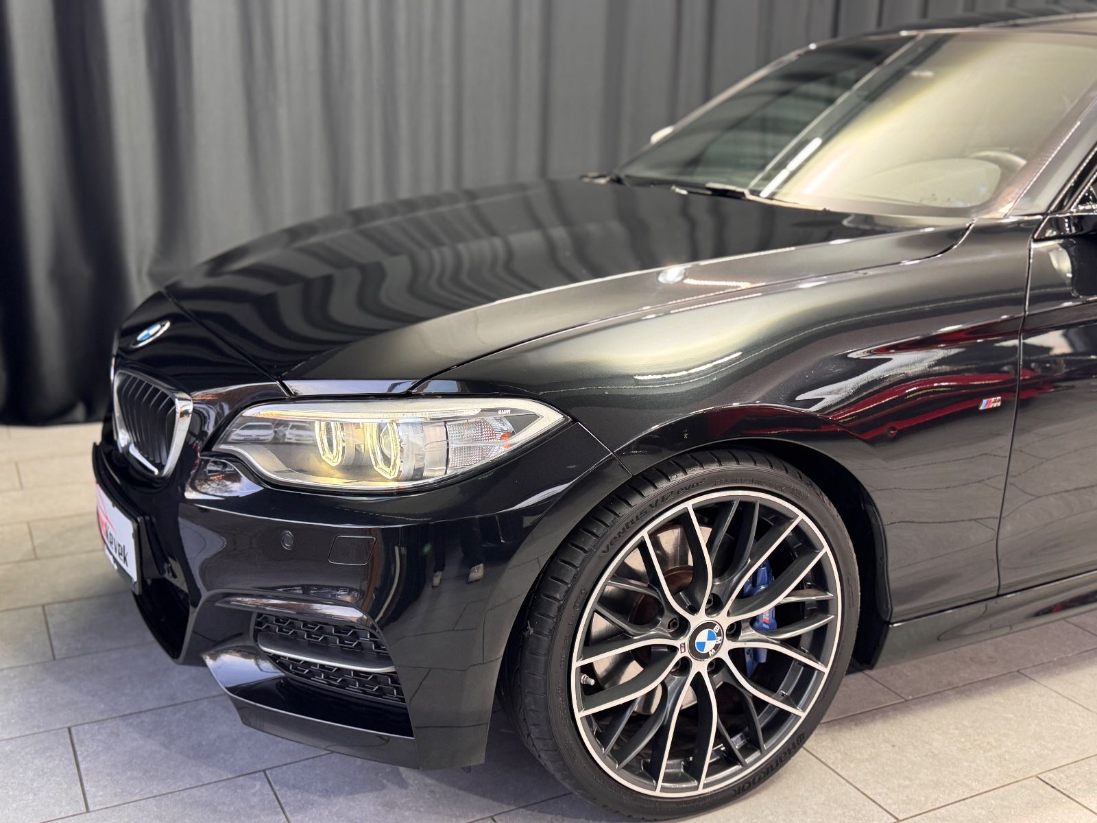 Fahrzeugabbildung BMW M240i Coupe xDrive|M-PERFORMANCE|1.HAND|