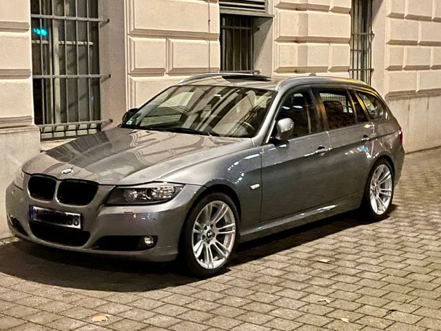 BMW 320i Touring Edition Sport