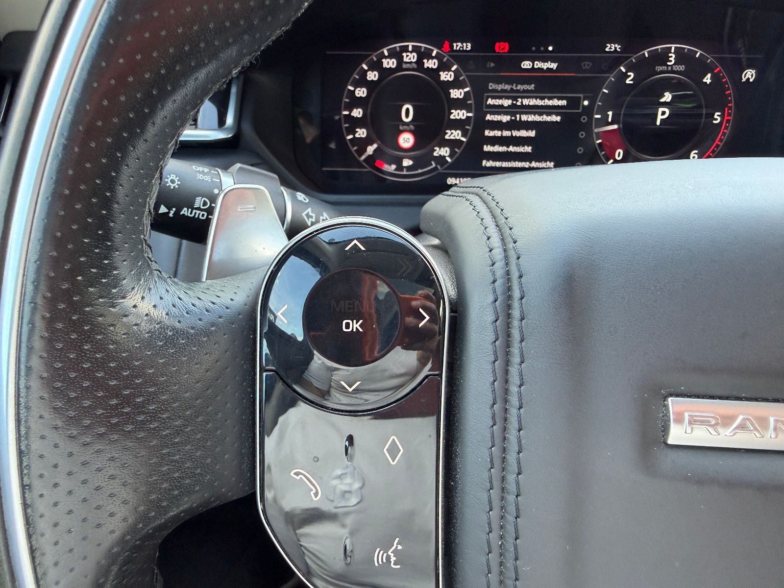 Fahrzeugabbildung Land Rover Range Rover Velar SE/PANO/KAMERA/MERIDIAN/MASSAG