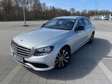 Mercedes-Benz E 350 e Limo 2.HD*Carplay*LED Düsen*KAM - Mercedes-Benz E 350 Gebrauchtwagen in Hamburg