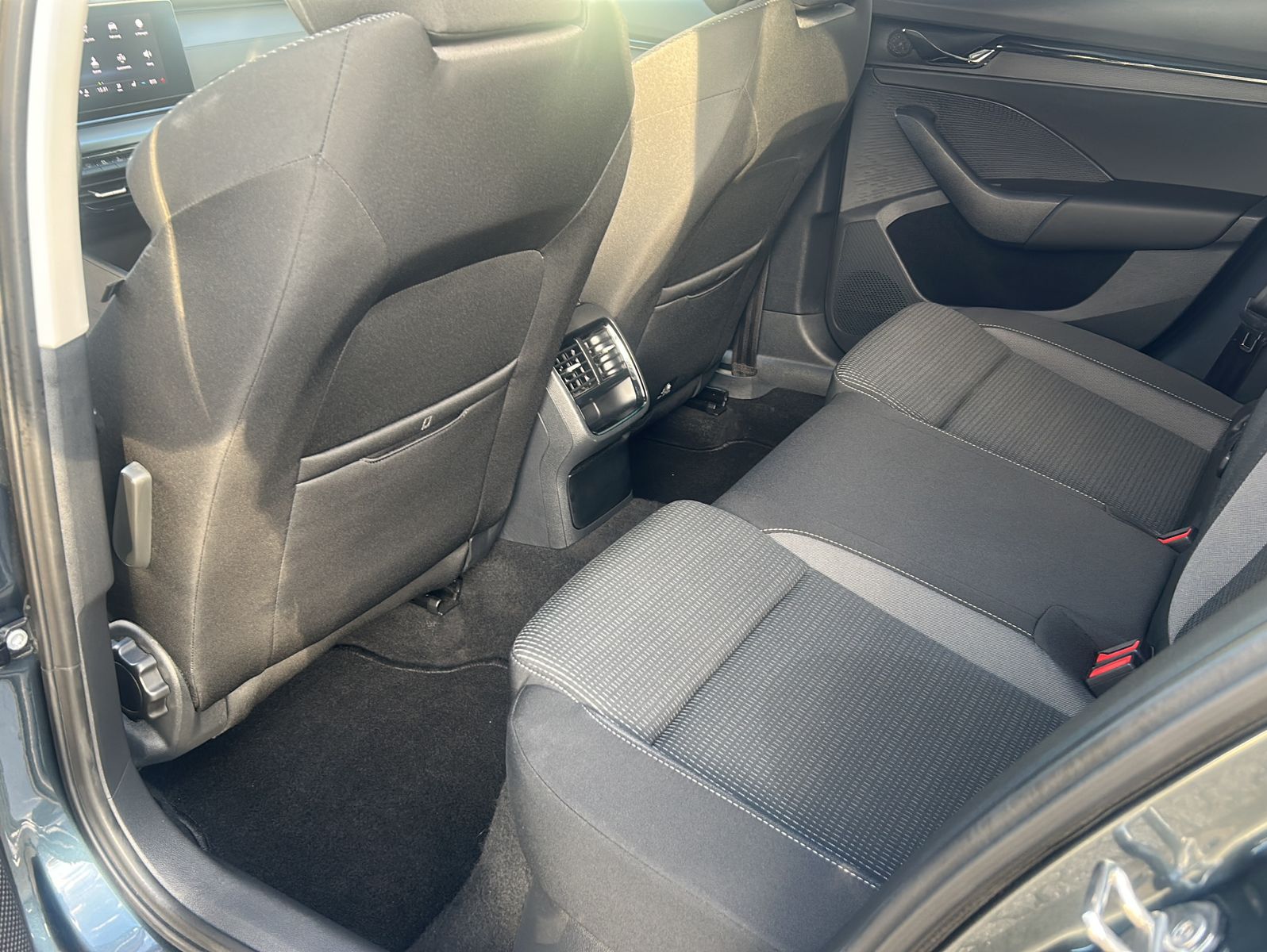 Fahrzeugabbildung SKODA Octavia 1,4 Ambition iV