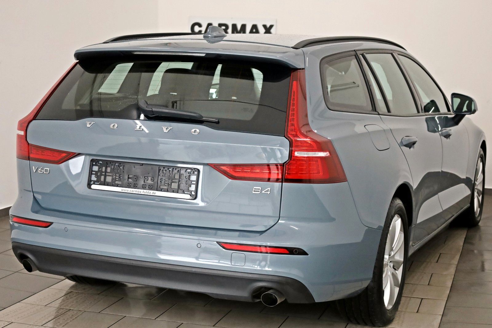 Fahrzeugabbildung Volvo V60 B4 D Momentum Core, Navi,LED,Carplay,DAB