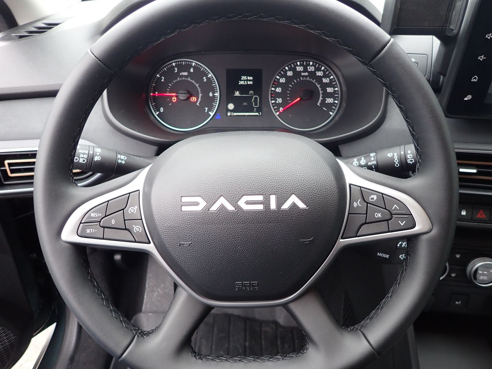 Fahrzeugabbildung Dacia Jogger TCe 110 EXTREME+/7-SITZ/SHZ/EPH/RFK/NAVI/