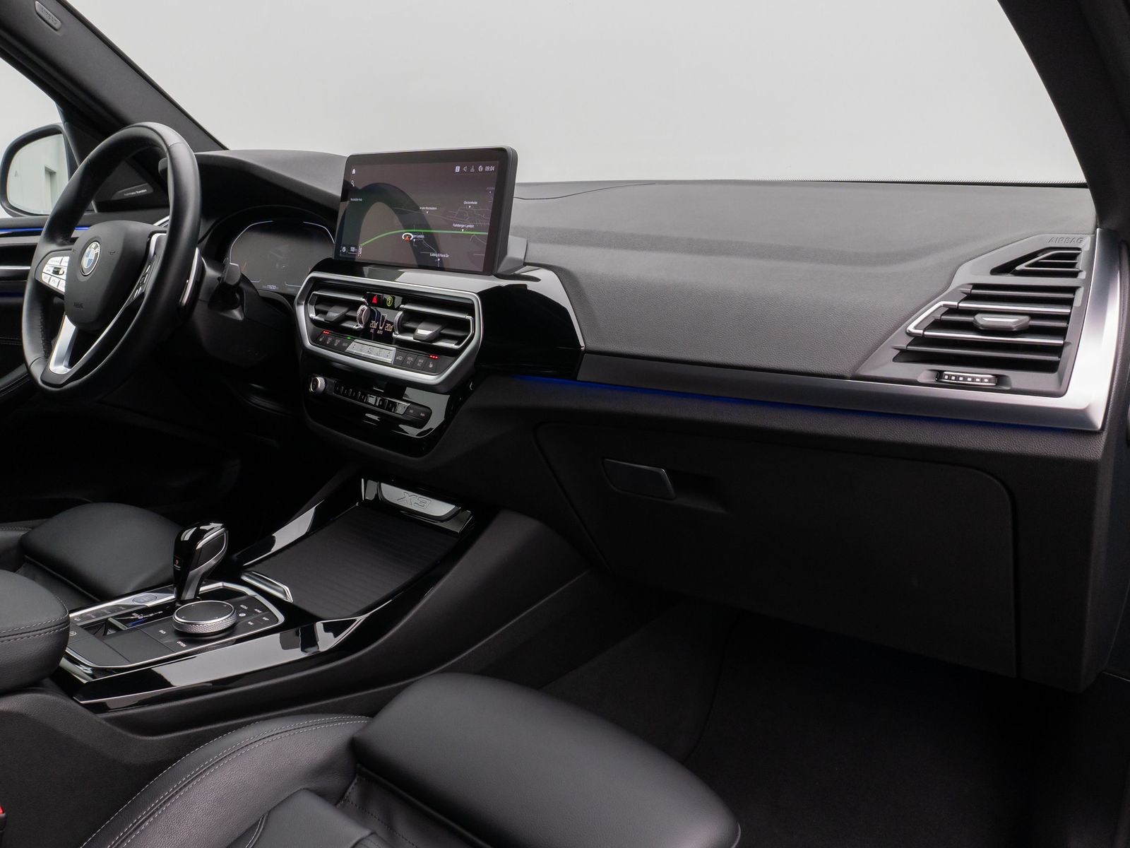 Fahrzeugabbildung BMW X3 xD30d Sport Kamera Laser HUD H/K Komfort AHK
