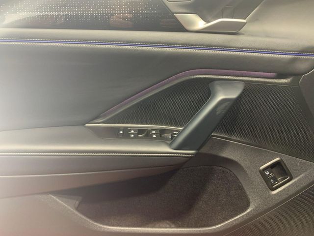 Tiguan 1.5 eTSI DSG R LINE IQ.LIGHT+AHK+HUD+PANO