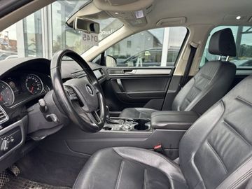 Volkswagen Touareg - 8