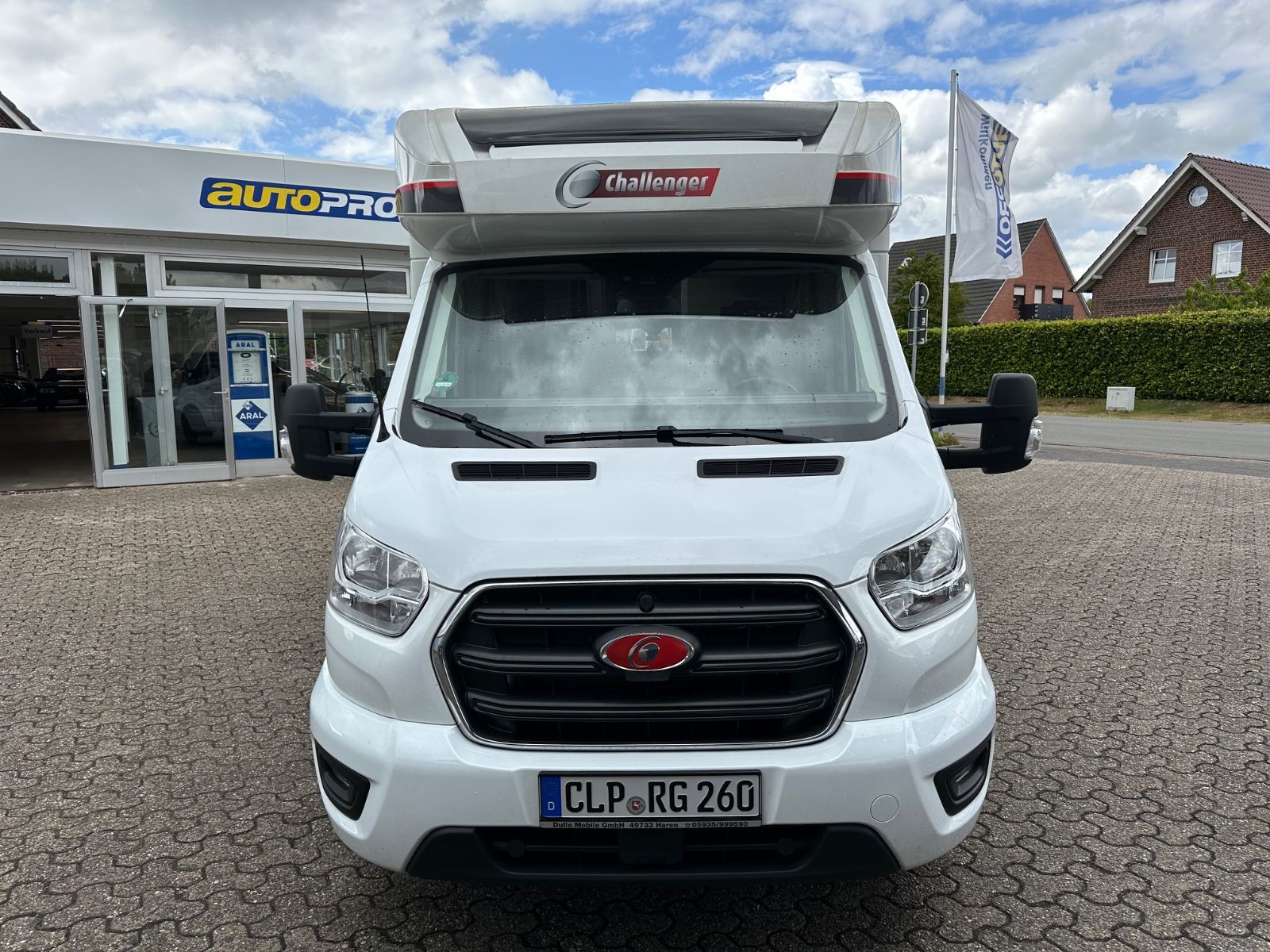 Fahrzeugabbildung Challenger 260 Graphite Ultimate 170 Automatic AHK/Sat/TV