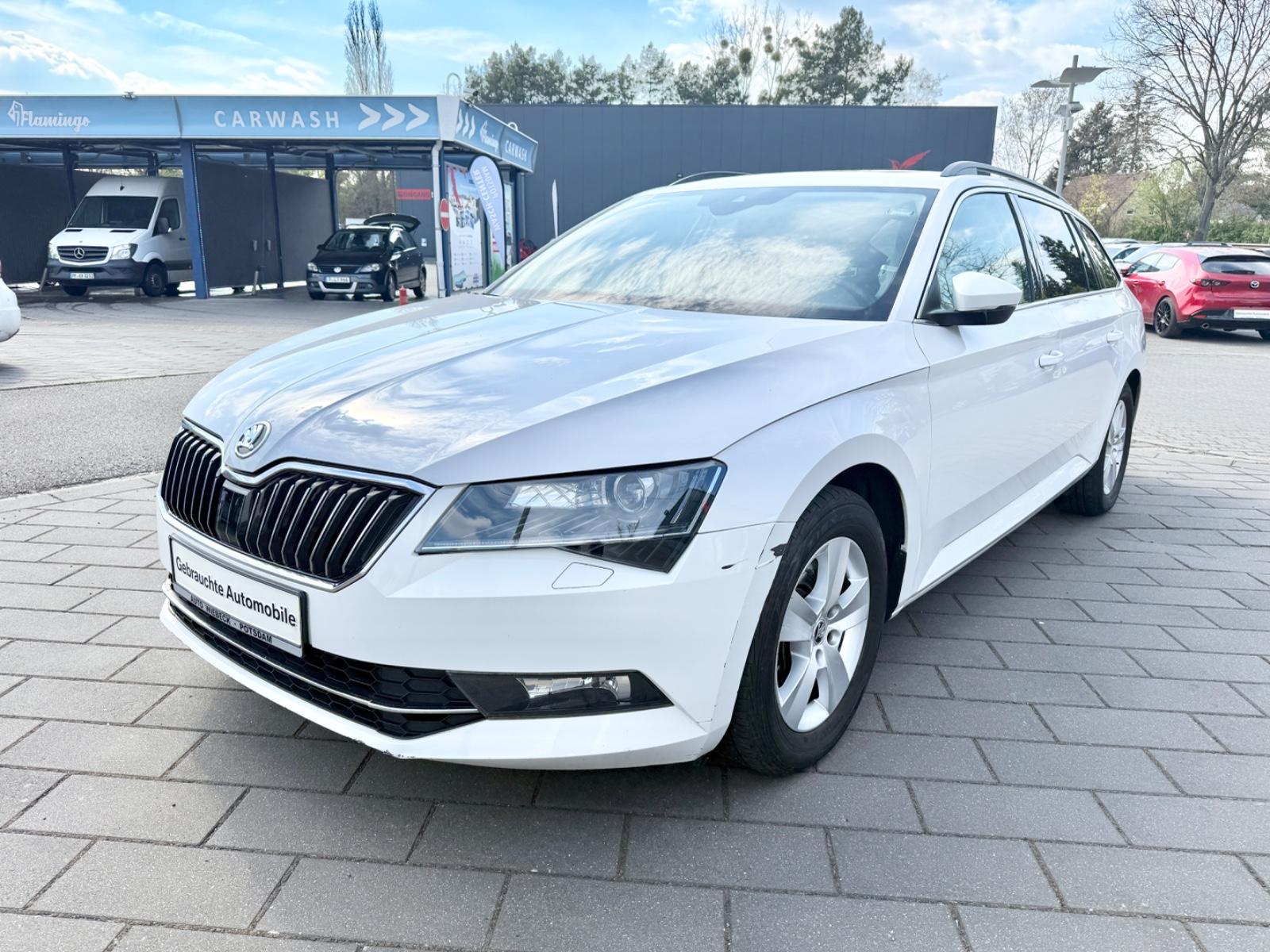 Skoda Superb Combi,Automatik,Navi,Xenon,PaNo,