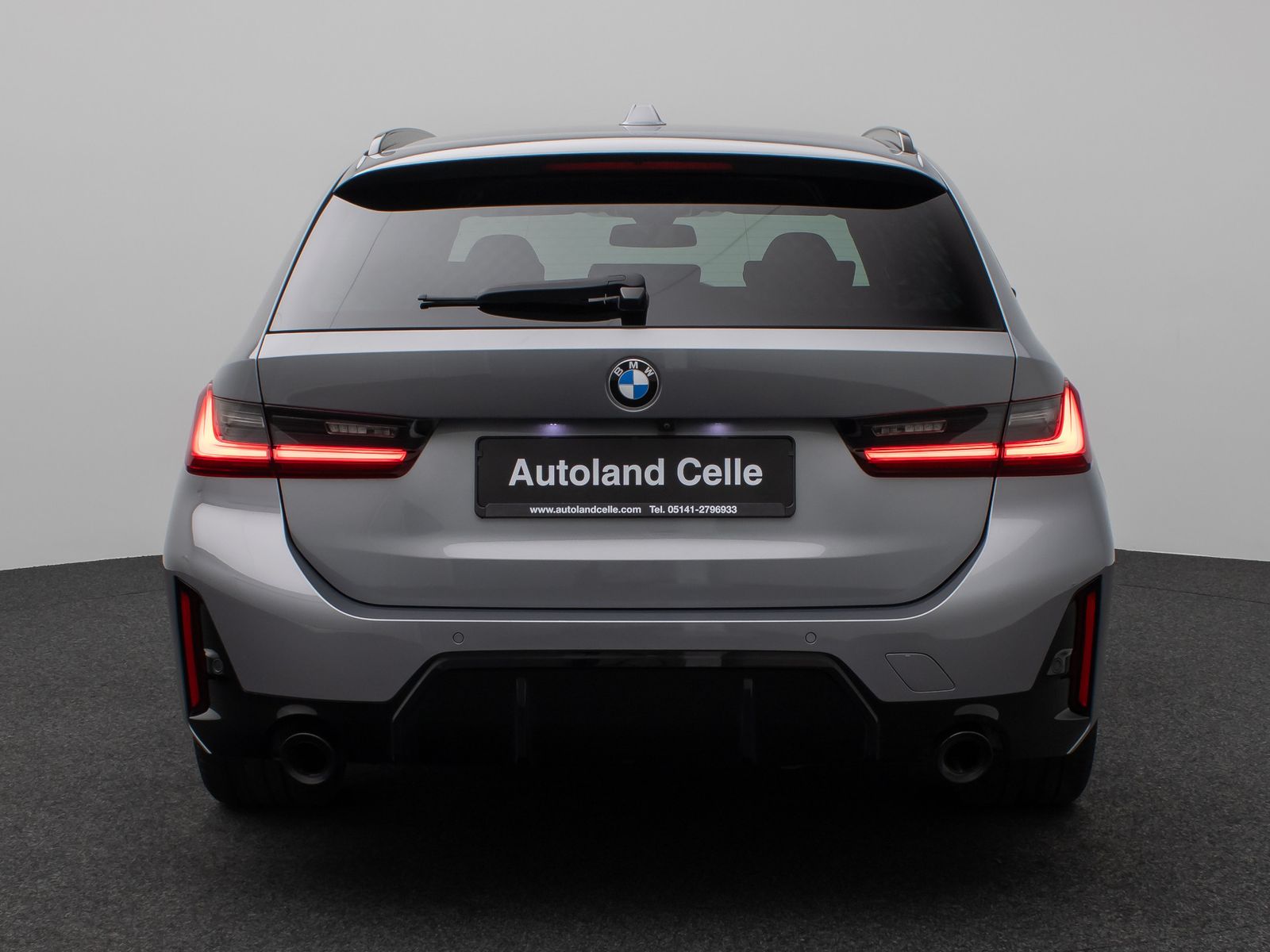 Fahrzeugabbildung BMW 330i  M Sport Panorama 360° HUD DAB H/K 19Zoll