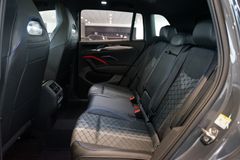VW Tiguan 1.5 eTSI R-Line | Pano | HuD | AHK | 20" VW Tiguan 1.5 eTSI R-Line | Pano | HuD | AHK | 20"